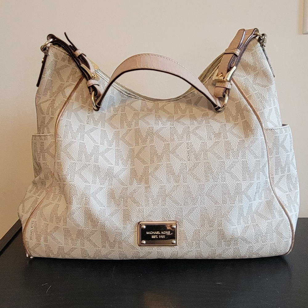 Micheal Kores bag form 2012